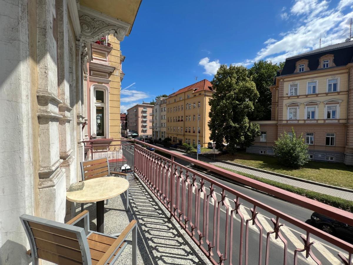 Apartment Alice Center Карловы Вары Экстерьер фото