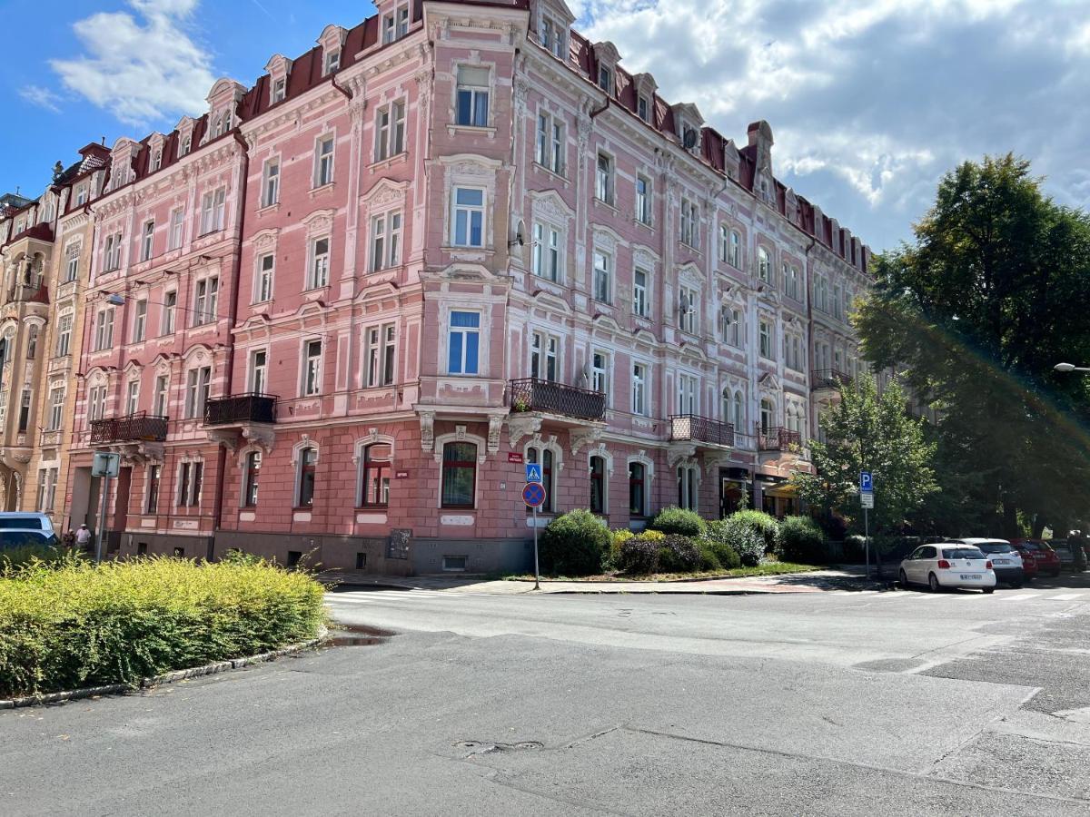 Apartment Alice Center Карловы Вары Экстерьер фото